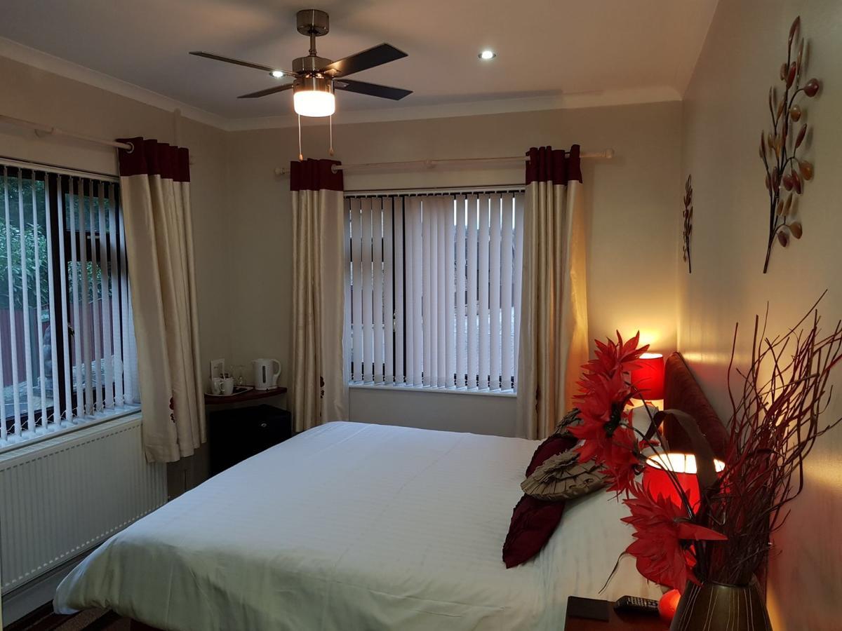 Castle Green Bed And Breakfast Ashbourne  Exterior photo